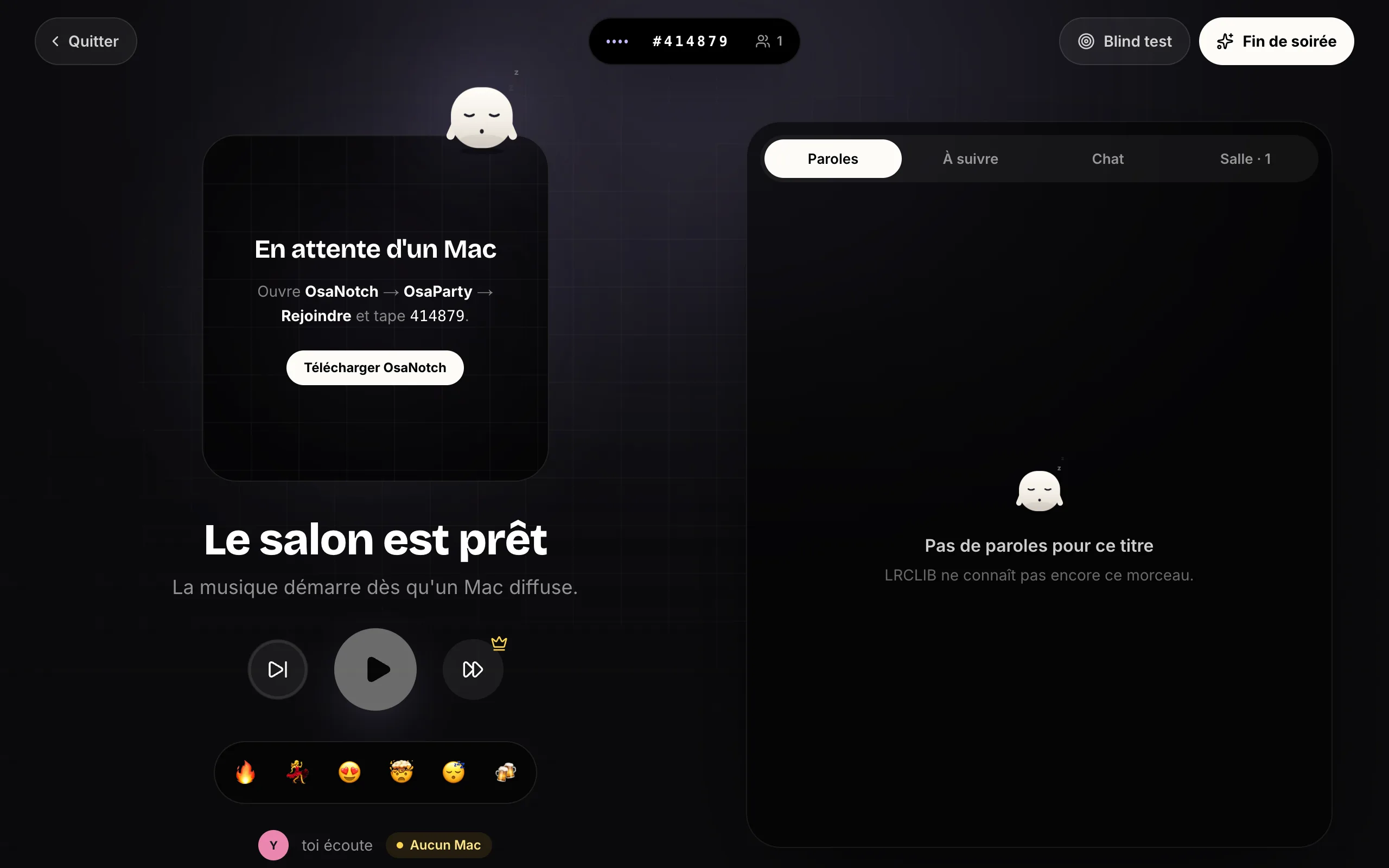 Un salon OsaParty prêt, en attente d'un Mac